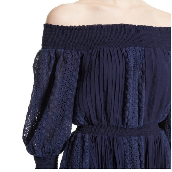 EUC Alice and Olivia Eyelet Off the Shoulder Embroidered Dress size 12 - Picture 3 of 10